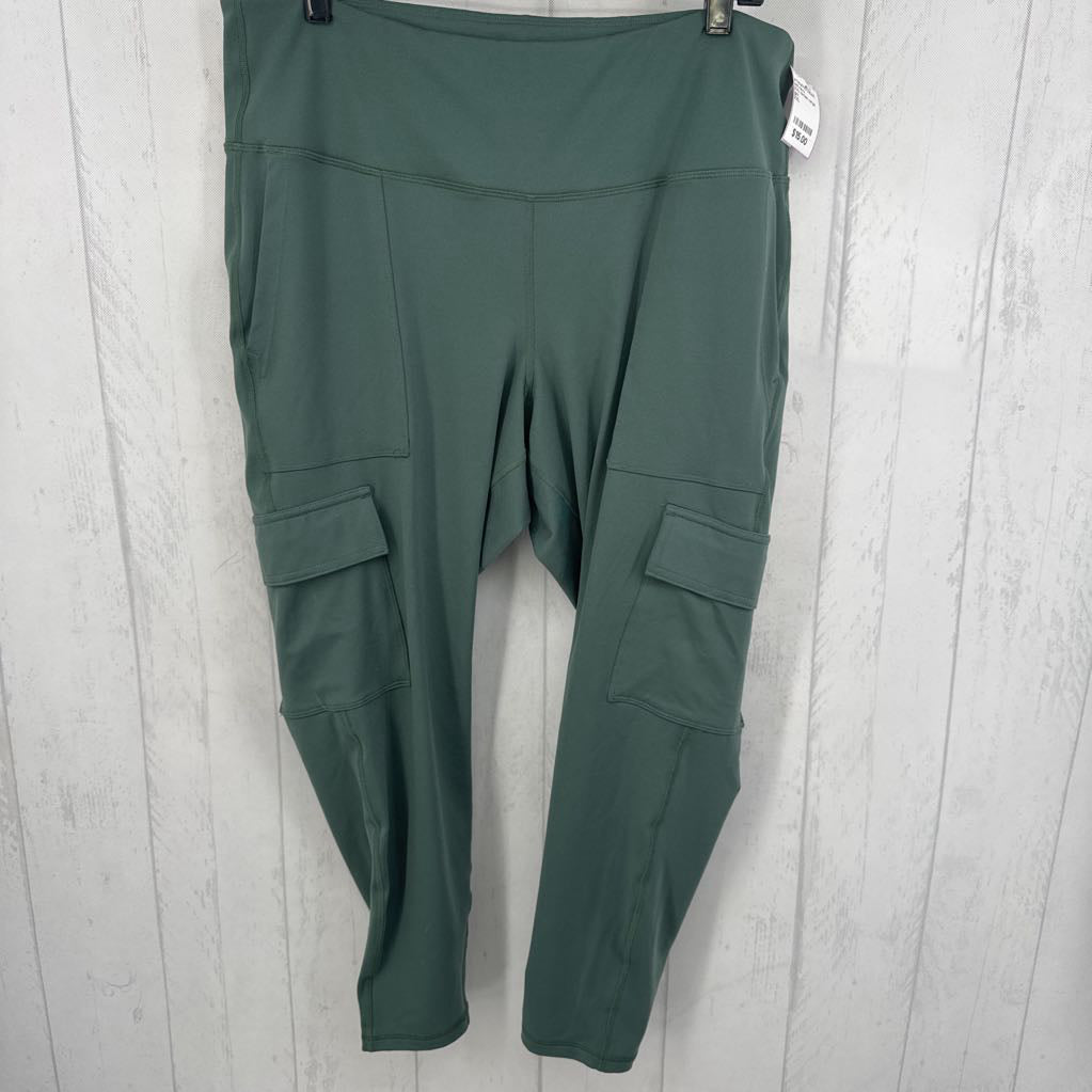 XXL hi-rise cargo pocket legging