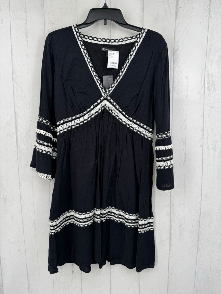 R99 M l/s embroidered v-neck dress