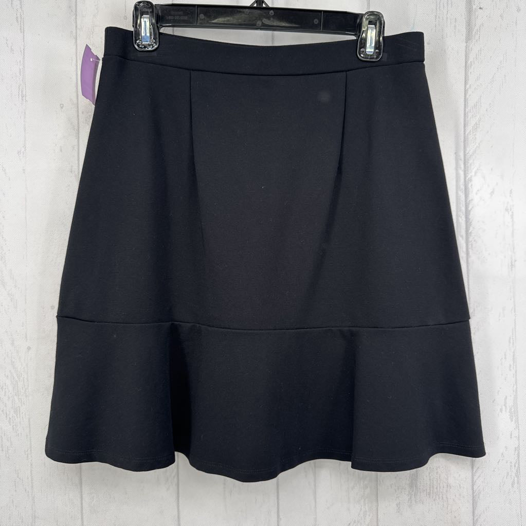M ruffle hem skirt