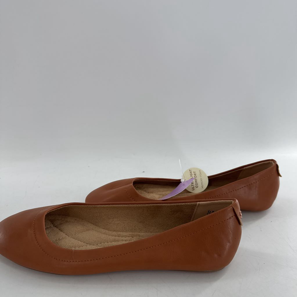 8.5 vegan leather slip-on flats