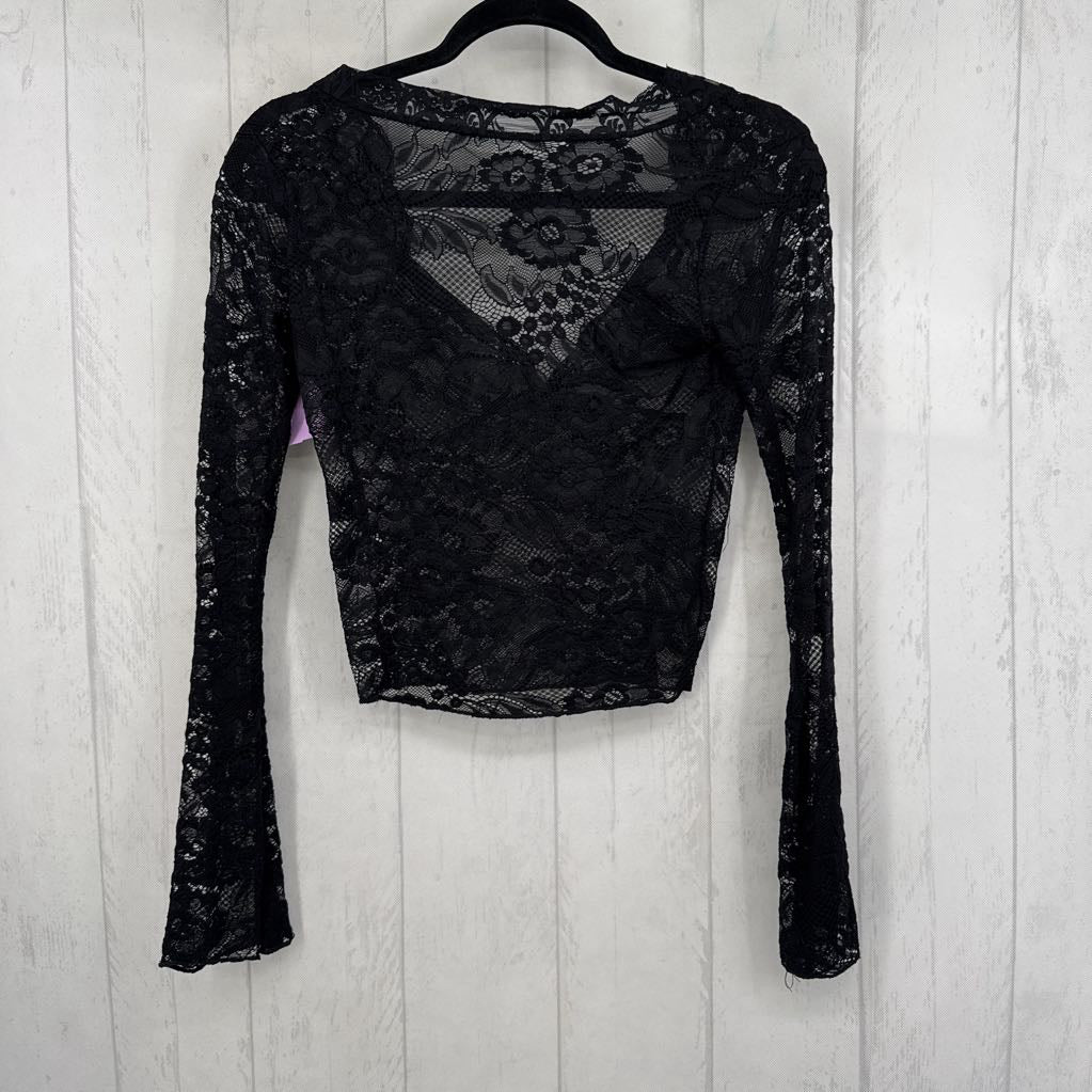 M lace v-neck l/s top
