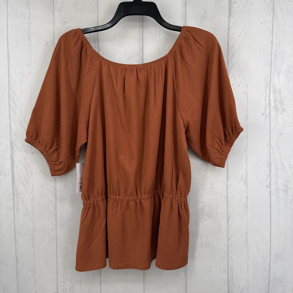 R36 L peplum s/s top