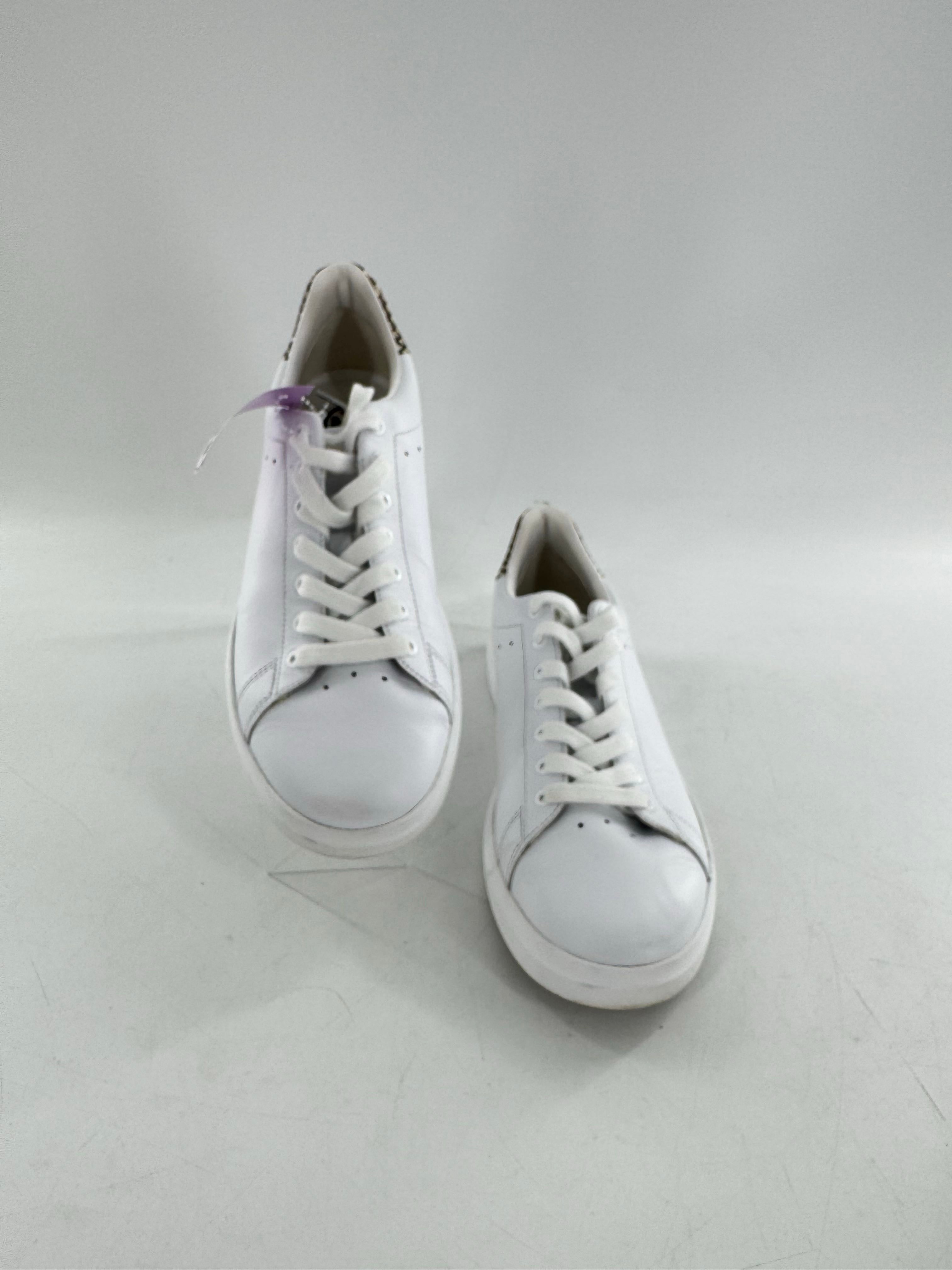 9 leather lace-up sneaker