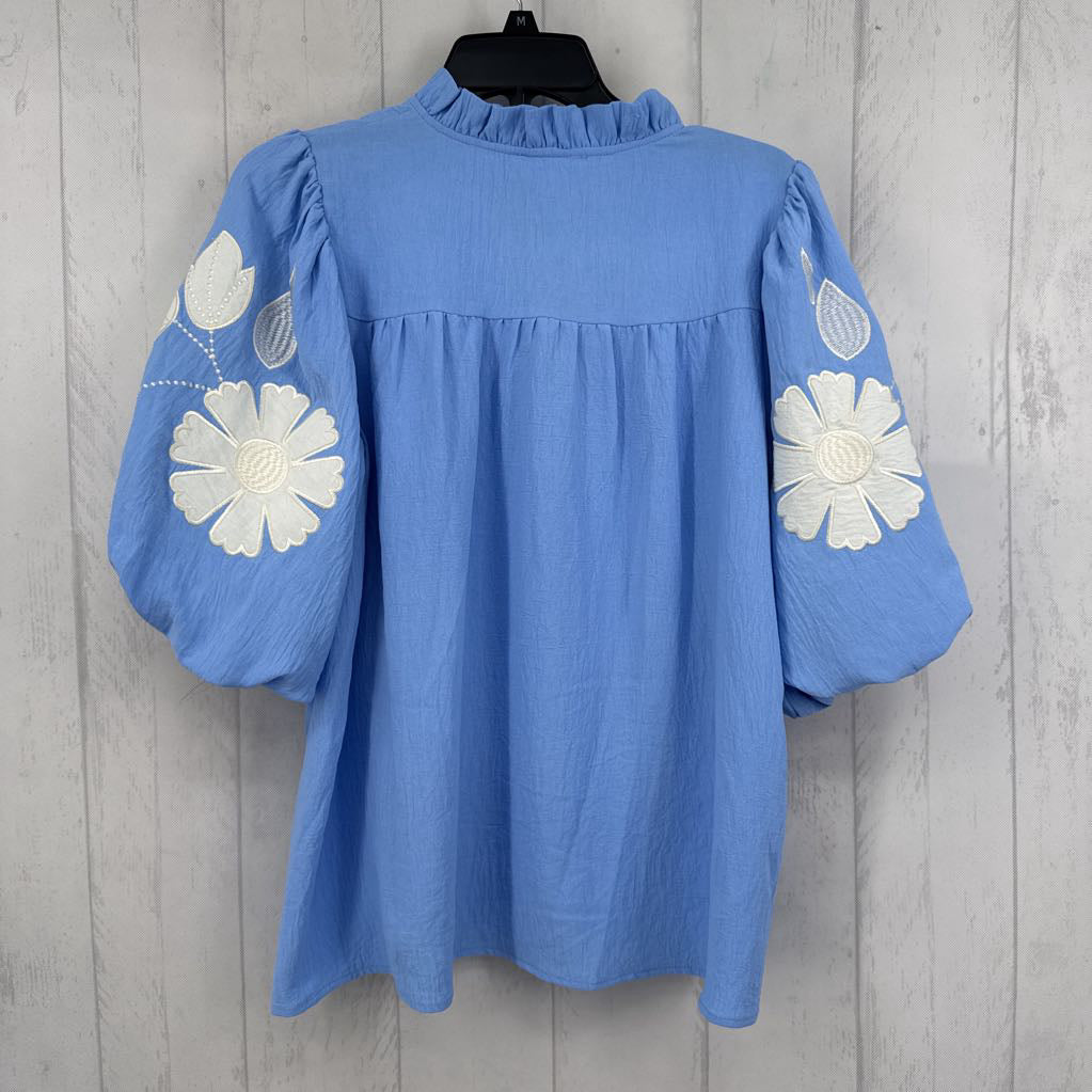 M flo embroidered split neck s/s top