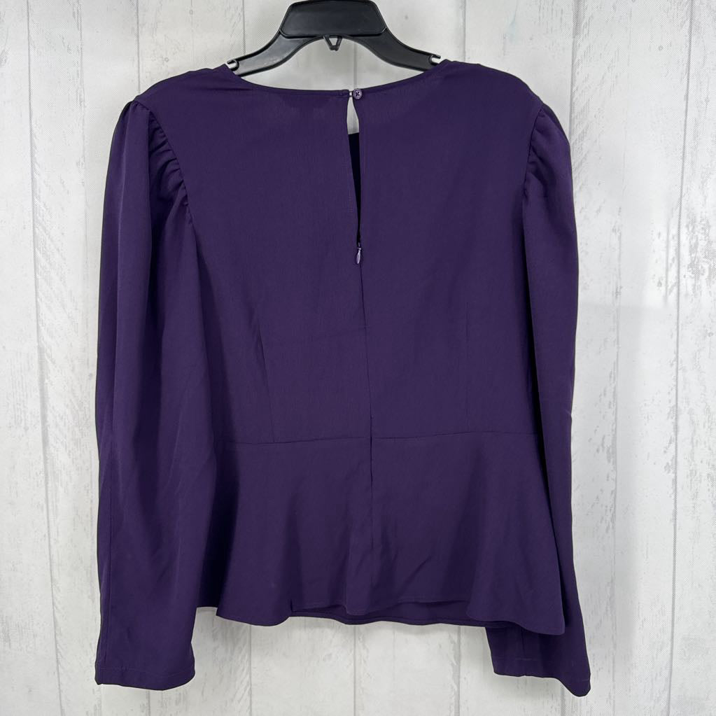 R54 L back zip l/s top