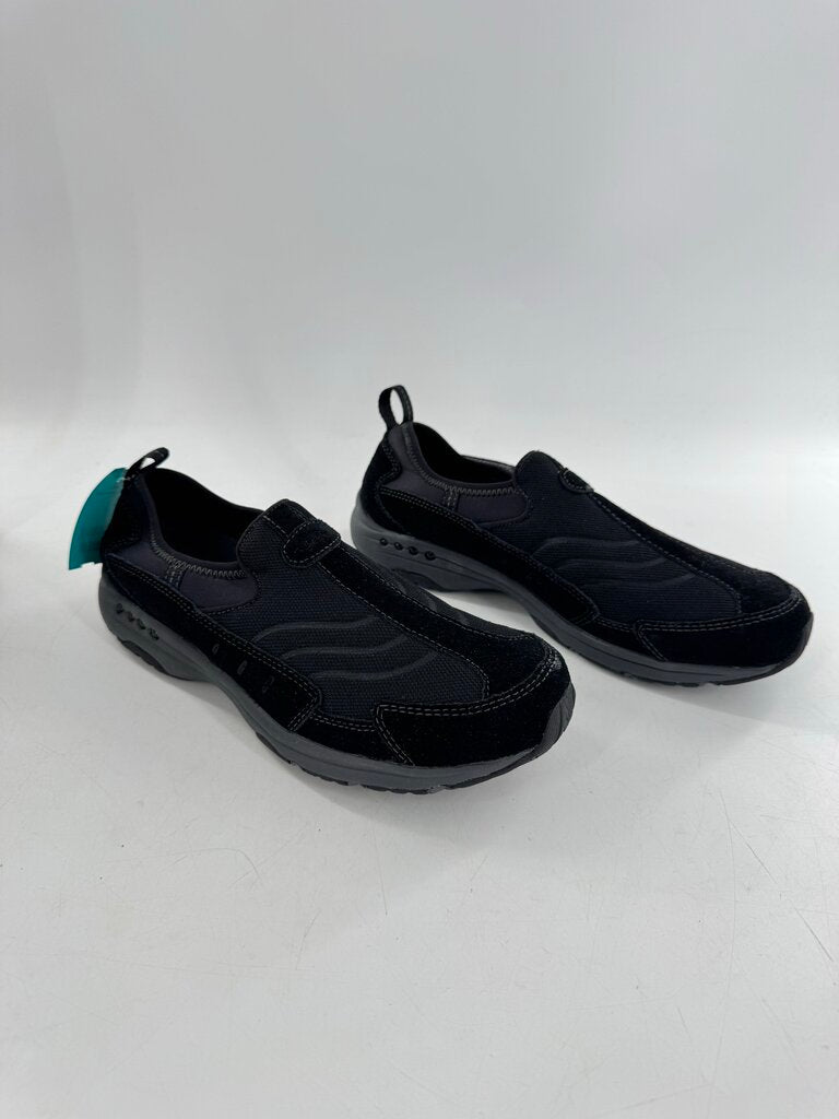 8.5 slip-on sneaker