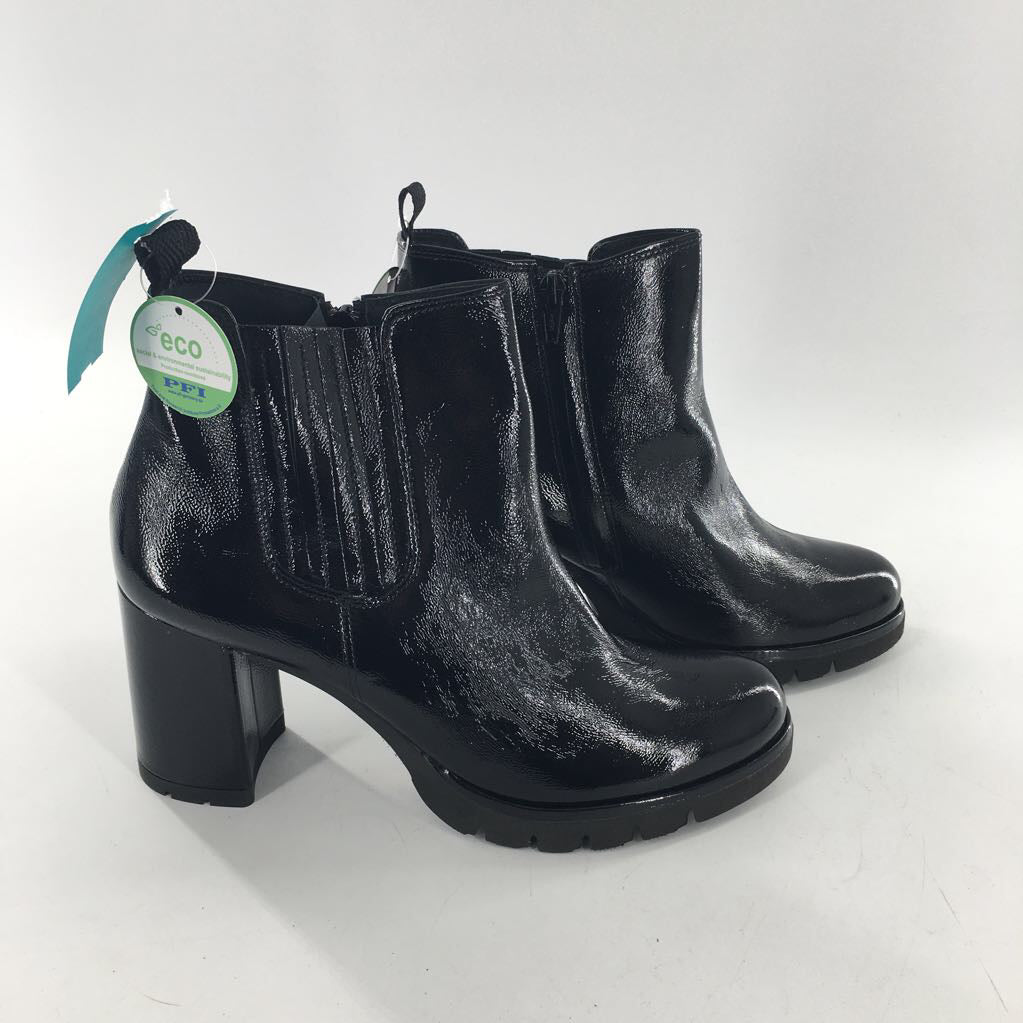 7 patent leather hi-heeled boot