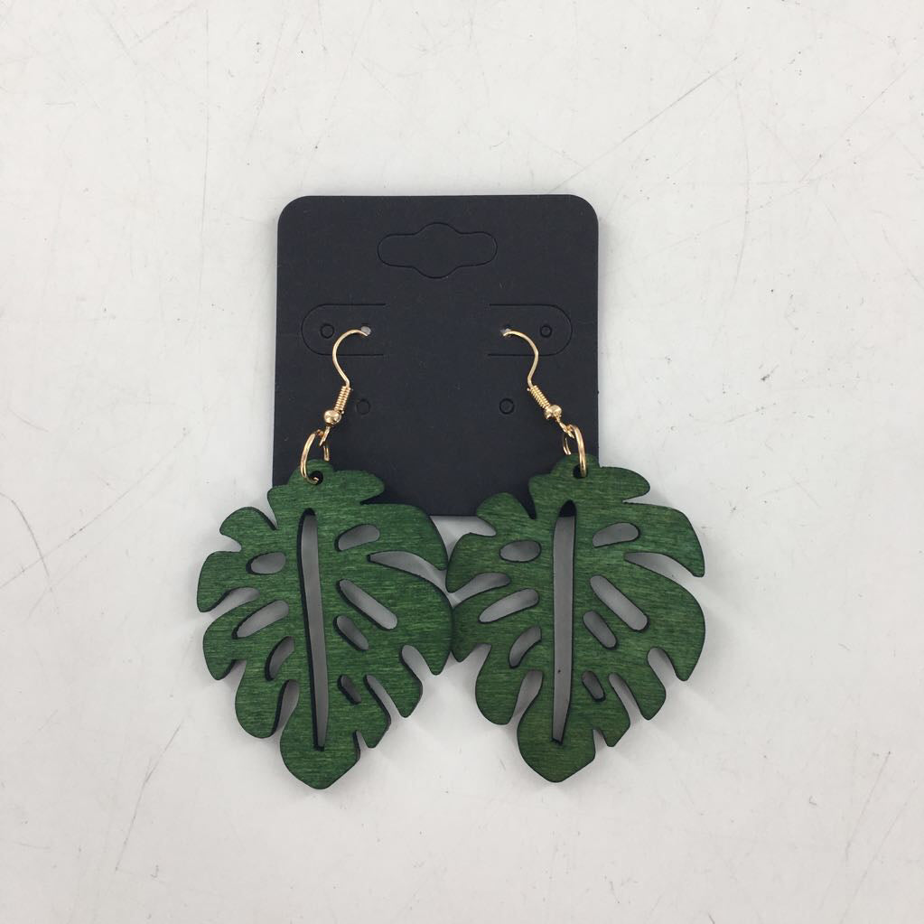 wood leaf dangle earrings