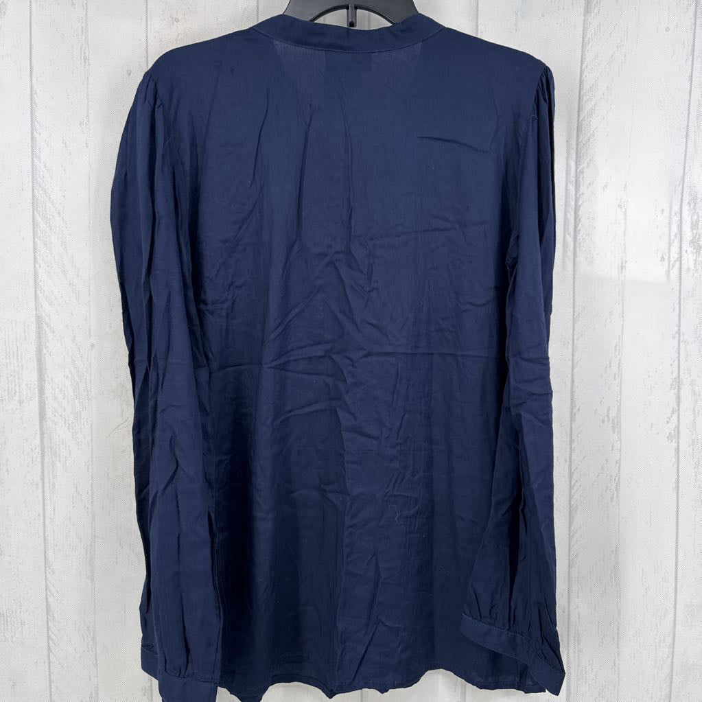 L flo embroidered pleated l/s top