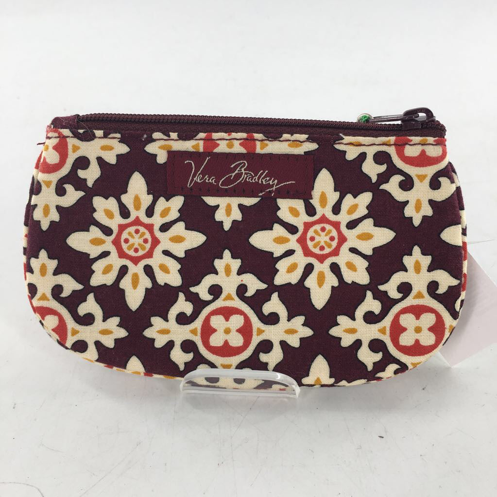 medallion print clip zip id