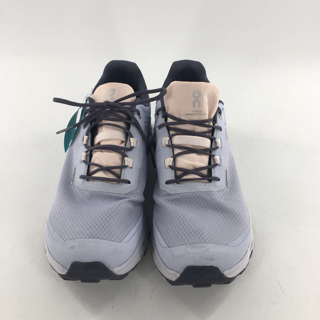 8.5 lace-up sneaker