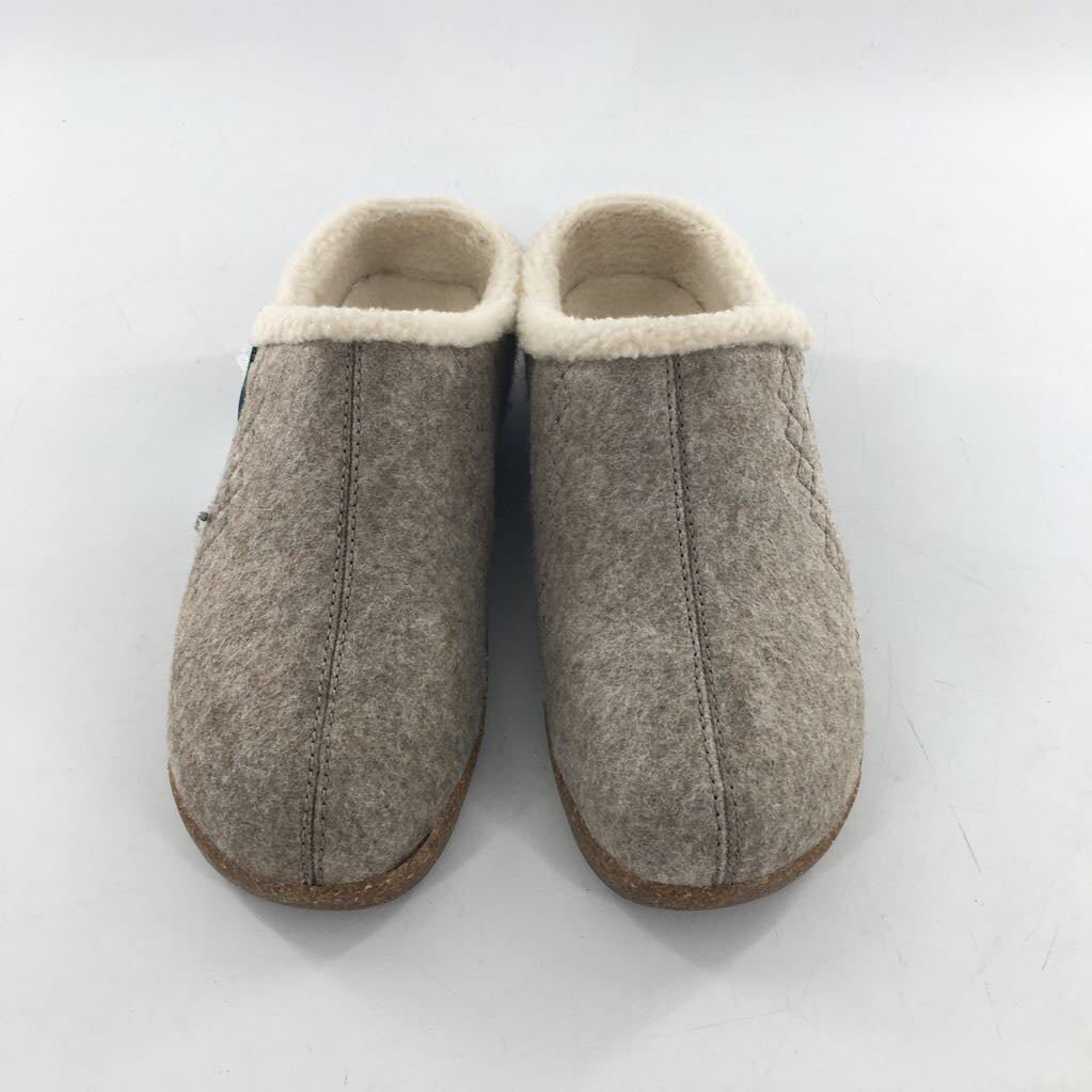 9 faux fur lined clog