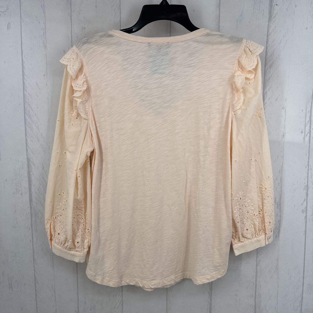 M v-neck eyelet 3/4 slv top