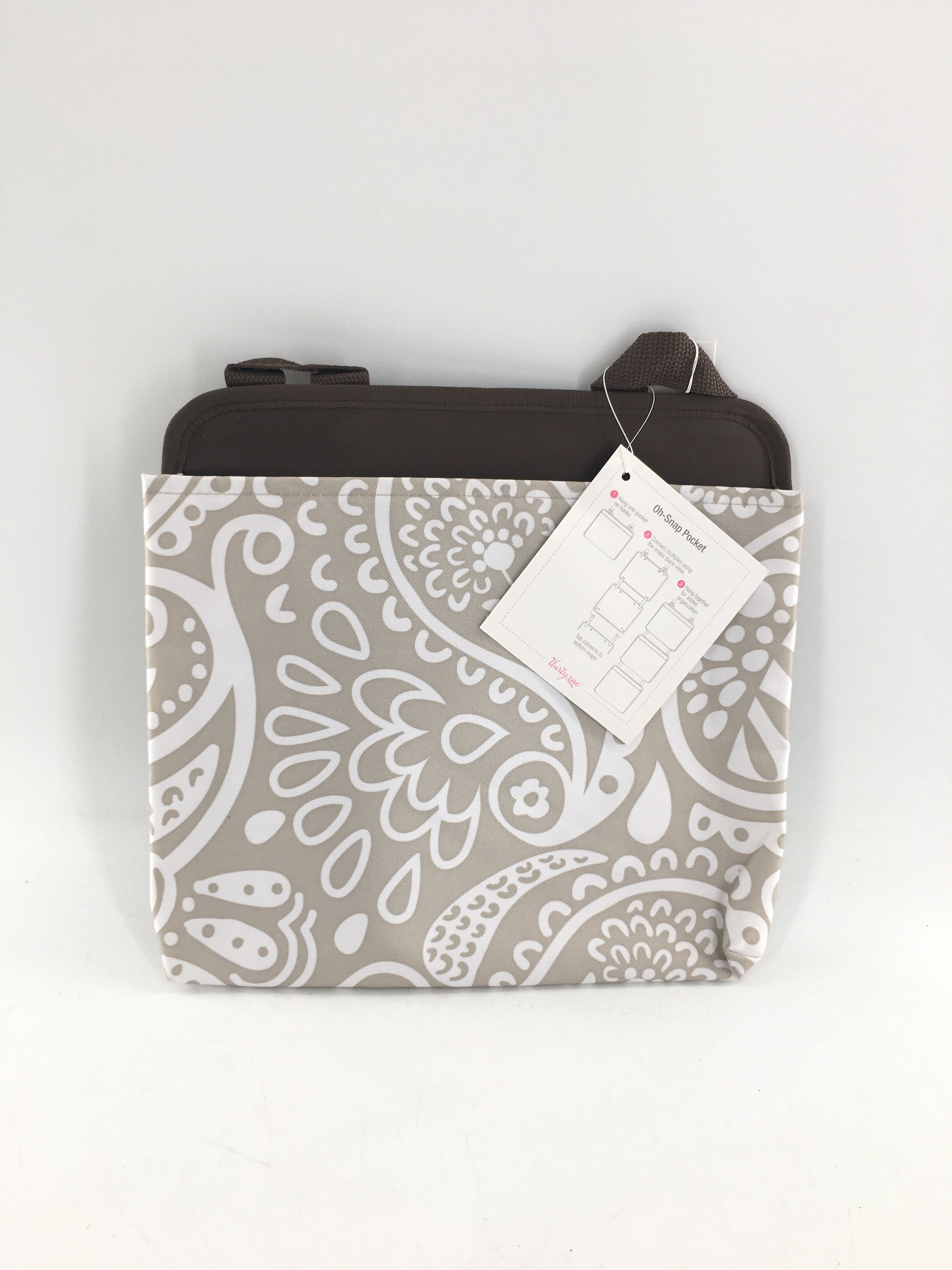 Thirty-One paisley snap pocket organizer