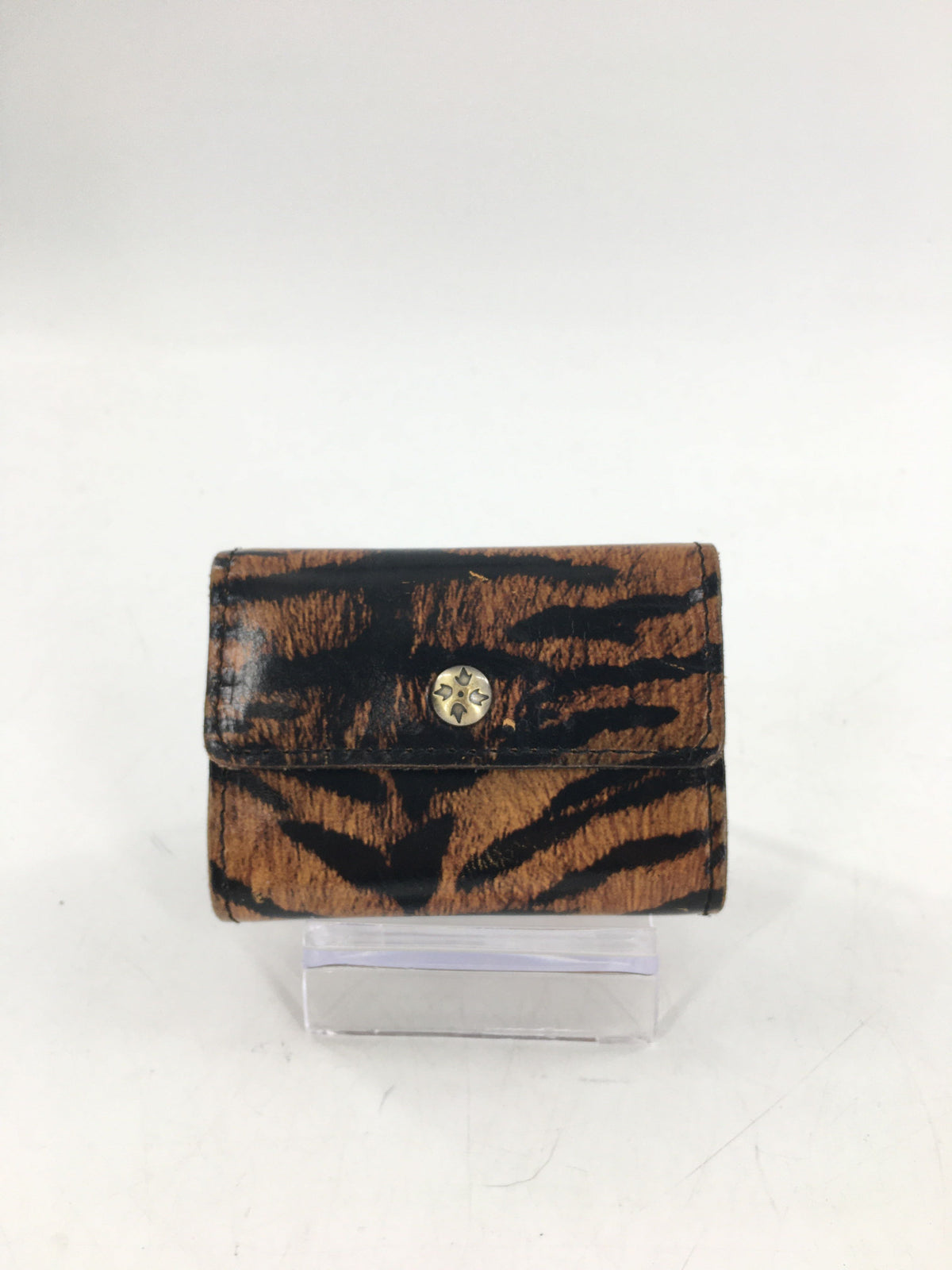 tiger print snap closure accordion card holder