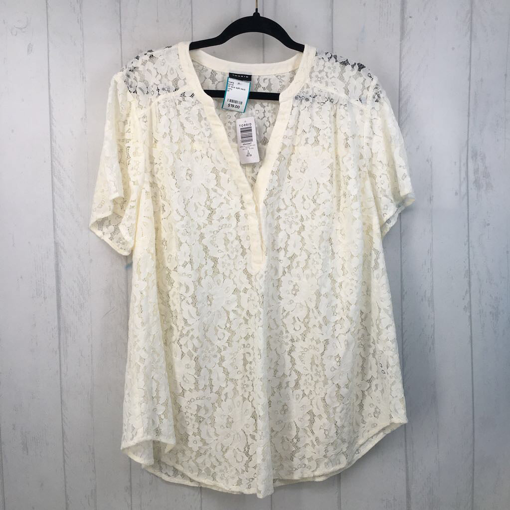 2X lace split neck s/s top