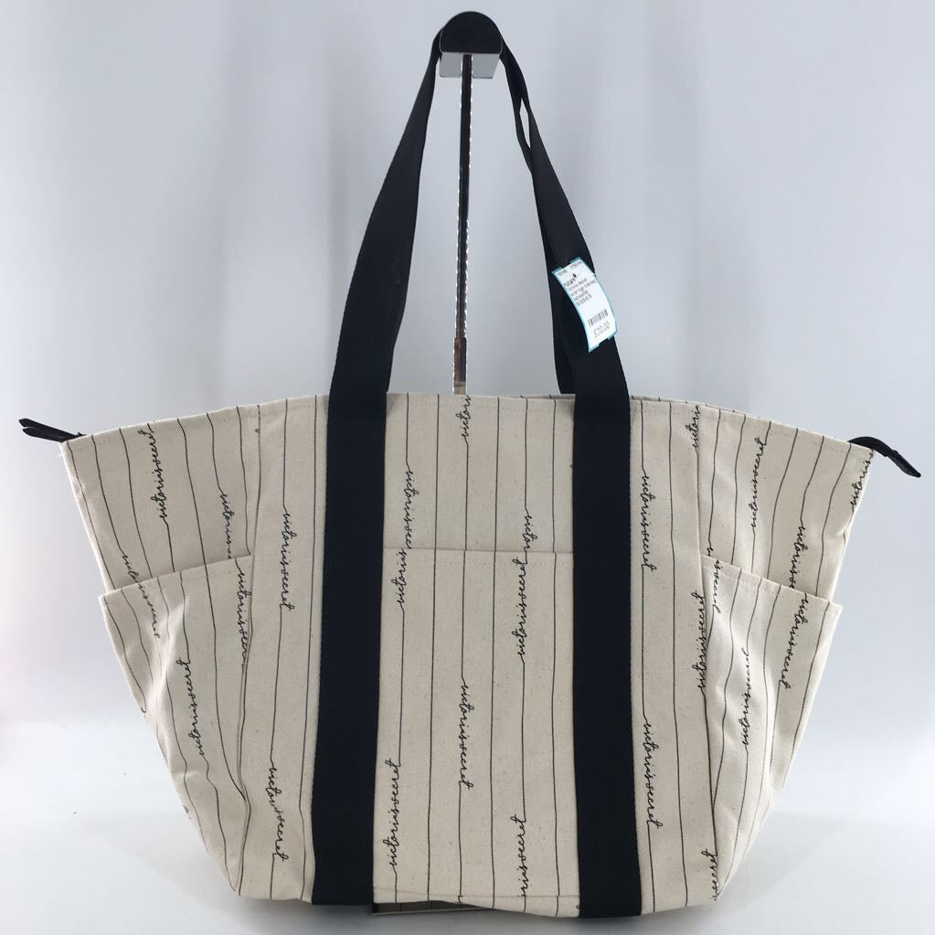 script logo tote bag