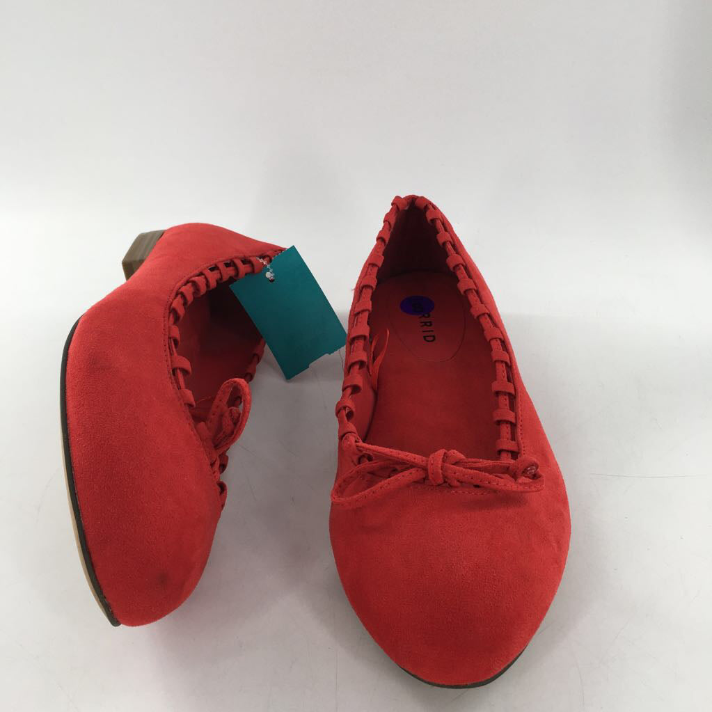 8w slip-on bow flats