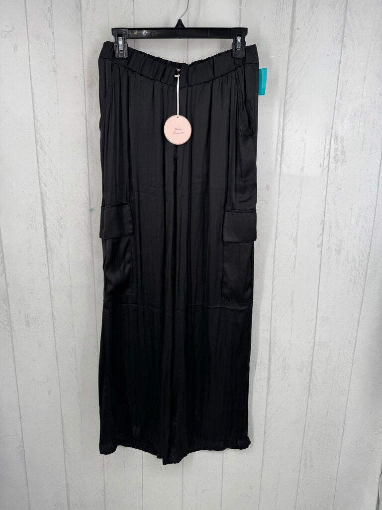 M silky cargo pants