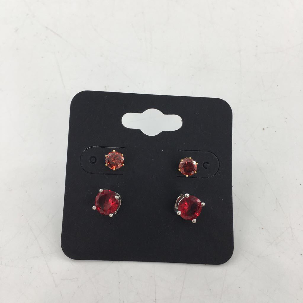 2pr red stone stud earrings