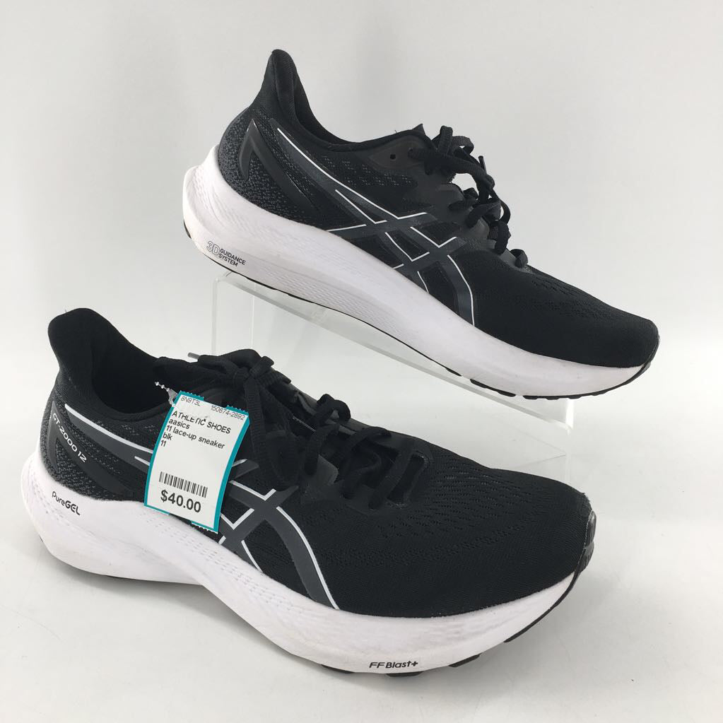 11 lace-up sneaker