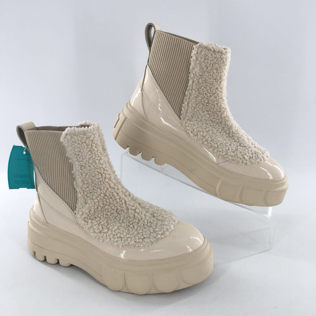 7 fleece & patent leather boot