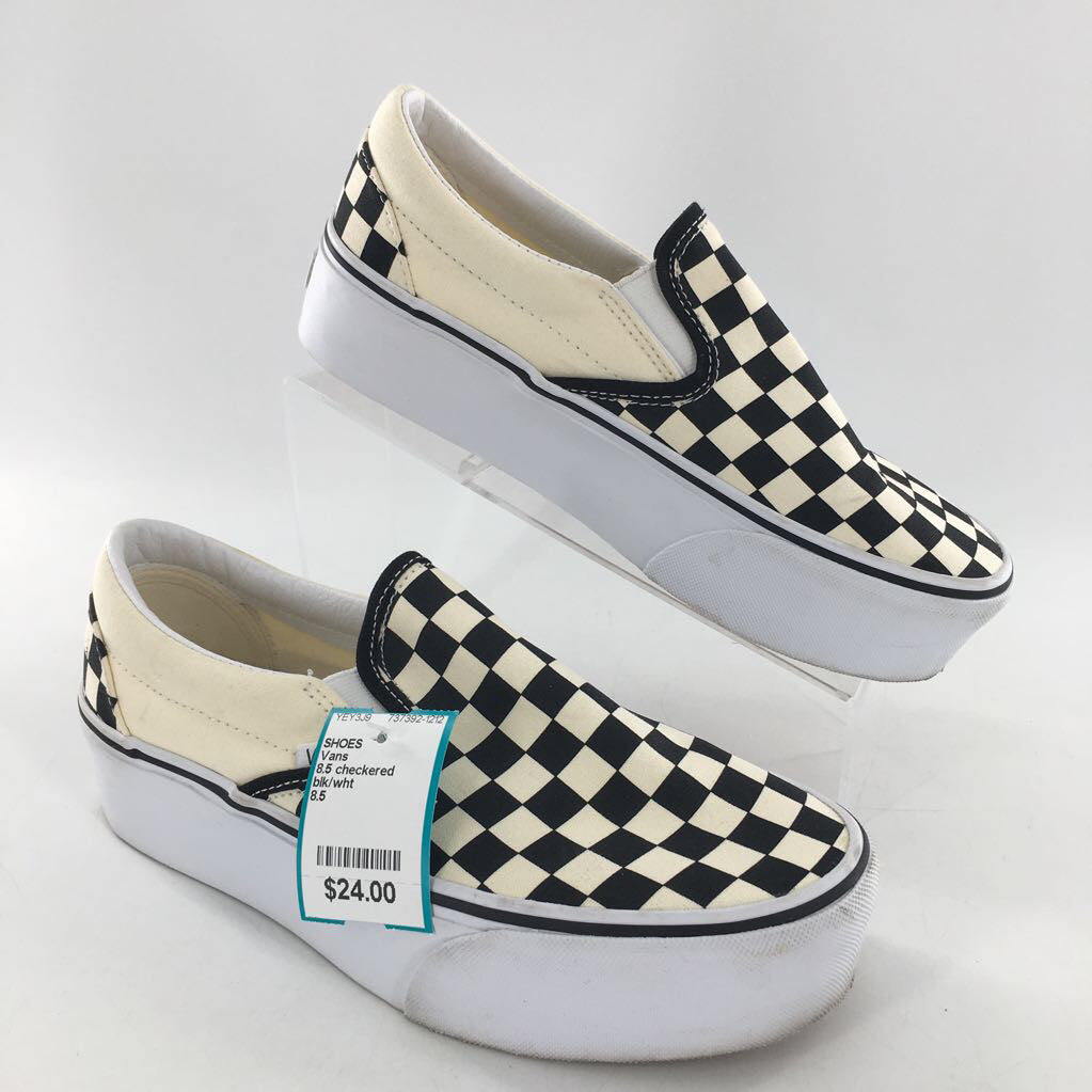 8.5 checkered platform slip-on sneaker