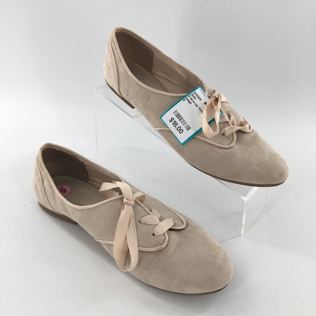 9 lace-up flats