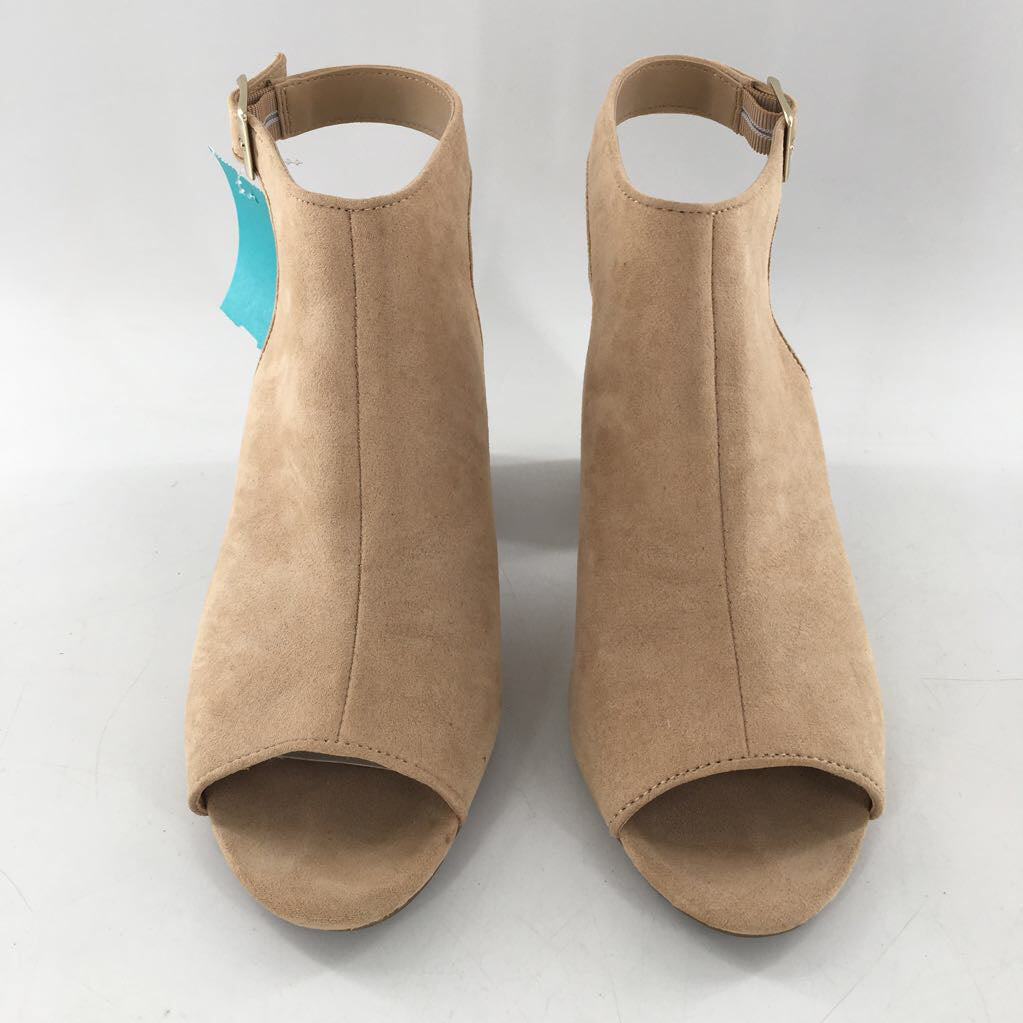 9 peep toe ankle strap heels