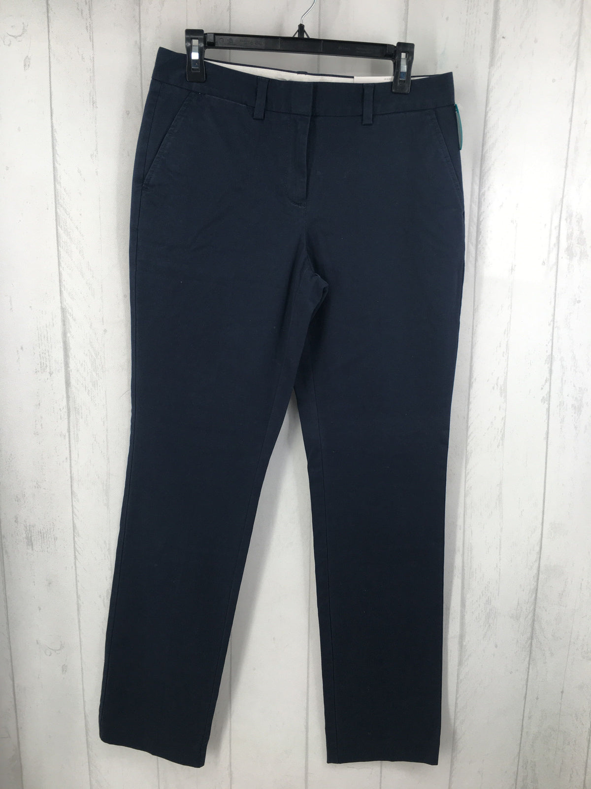 6 mid-rise straight leg chino