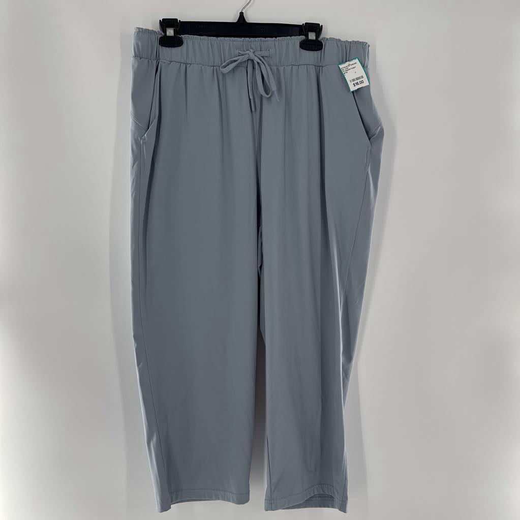 Cropped Capri Pants