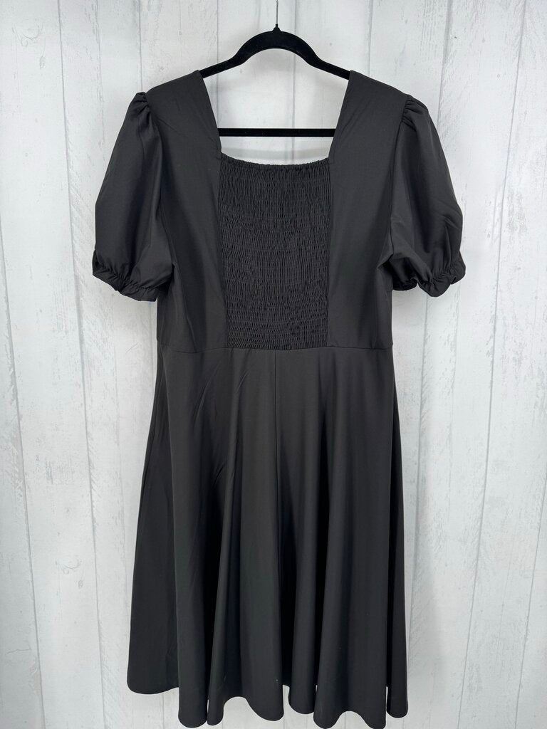 NWT Sweetheart Neckline Puffed Sleeve Midi Dress