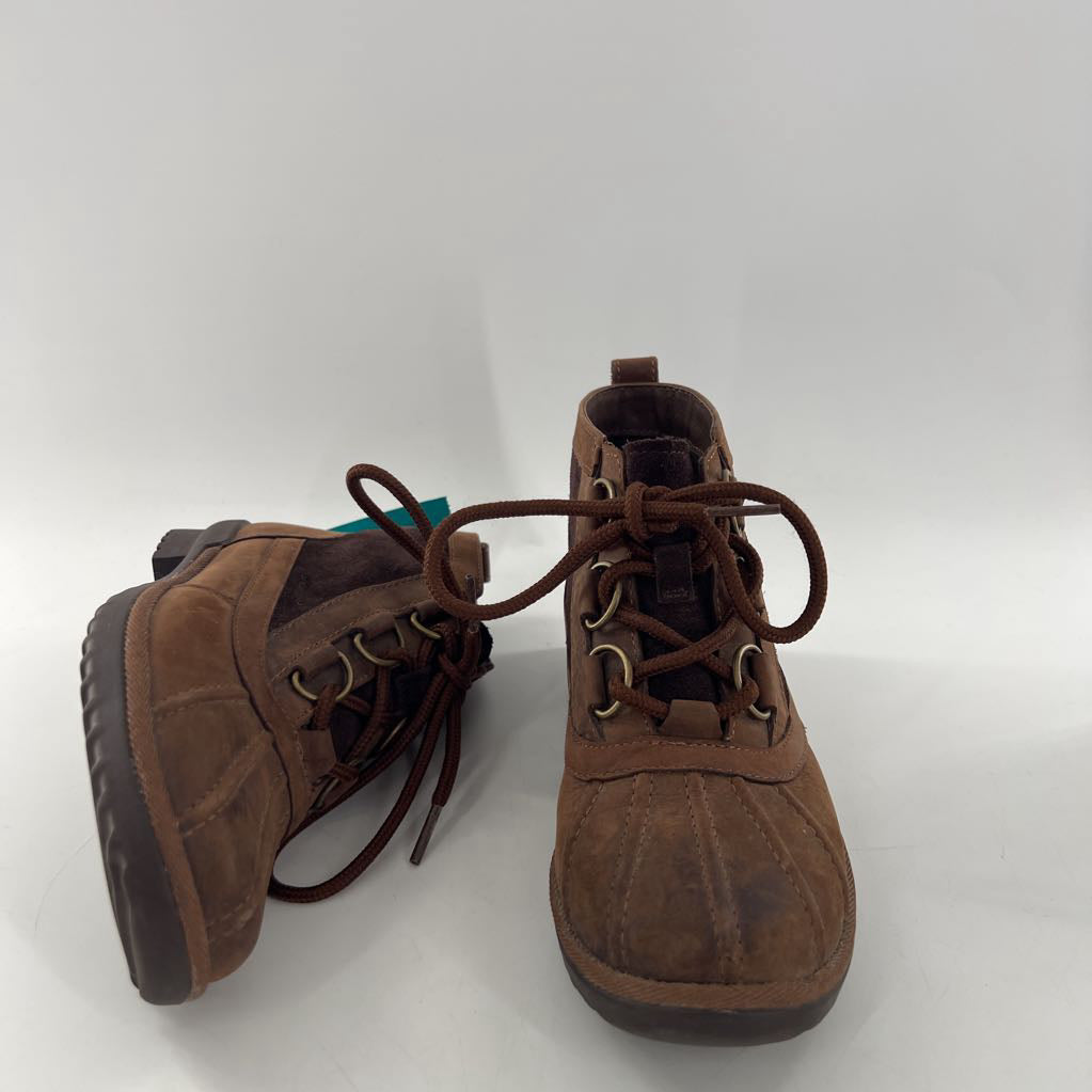 6 suede & leather duck boot
