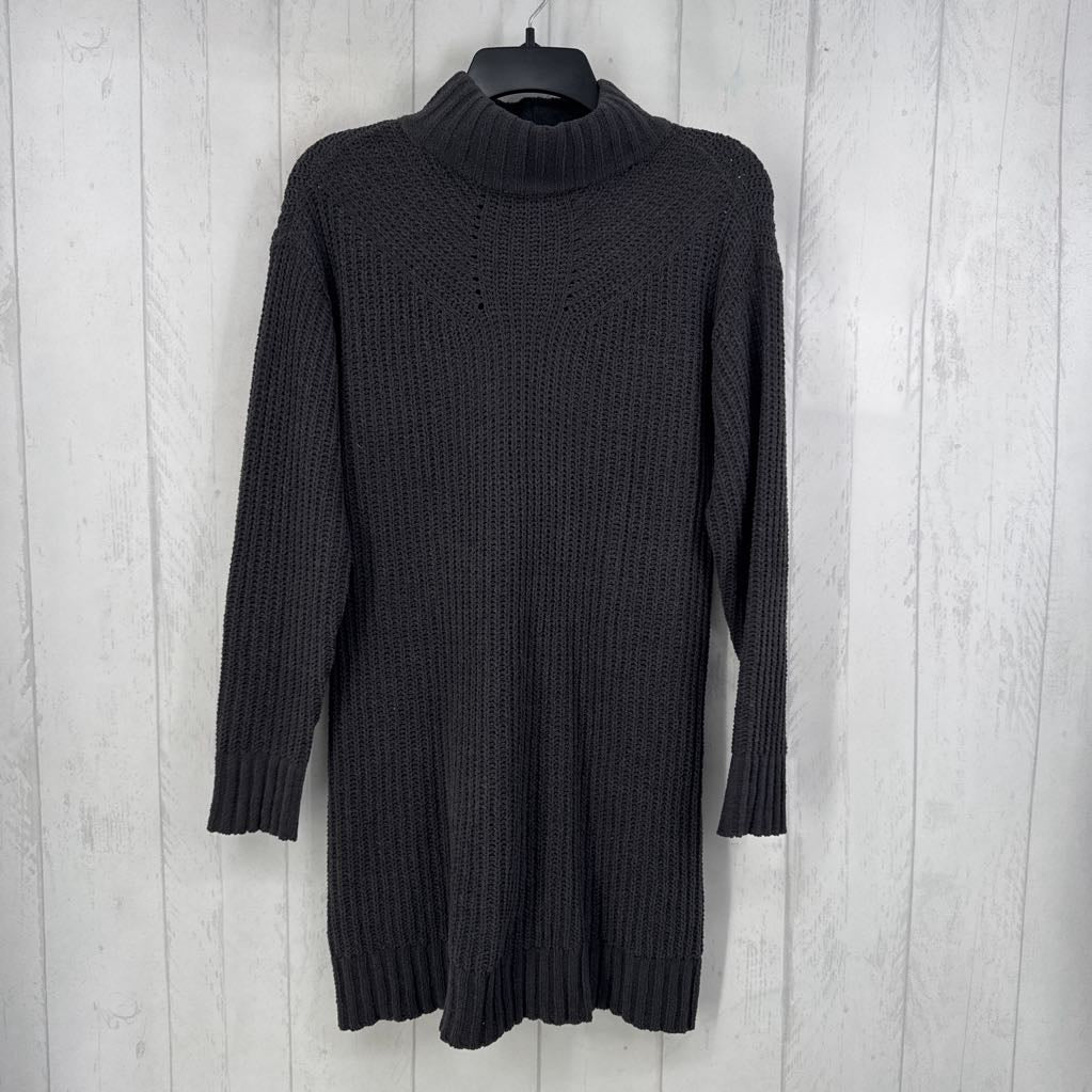 XS mockneck sweater dress