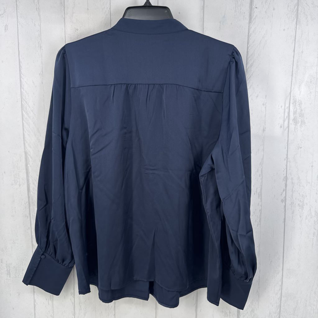 XXL split neck l/s top
