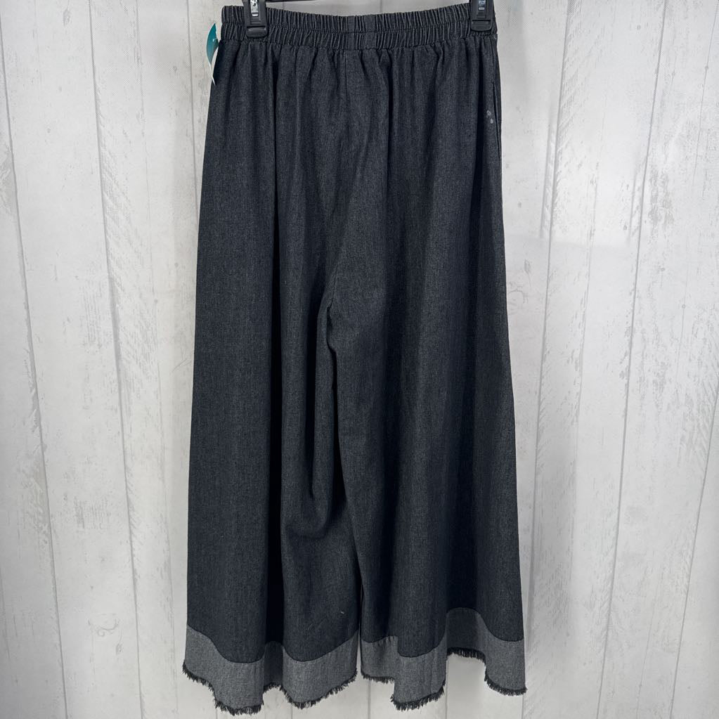 S/M pull-on wide leg jean