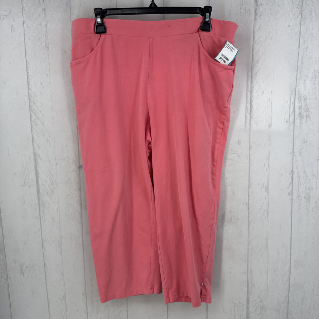 L pull-on capris