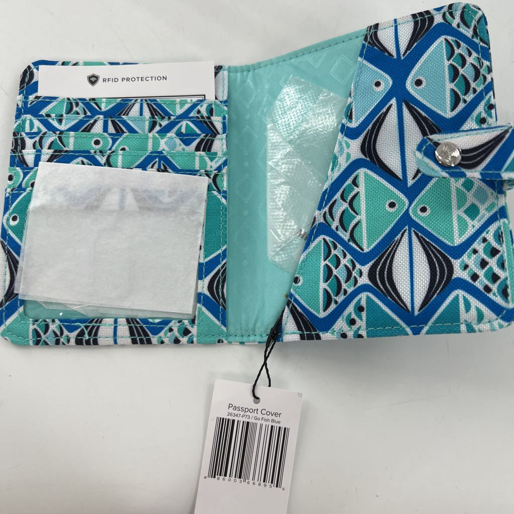 R39 geometric fish pattern passport cover