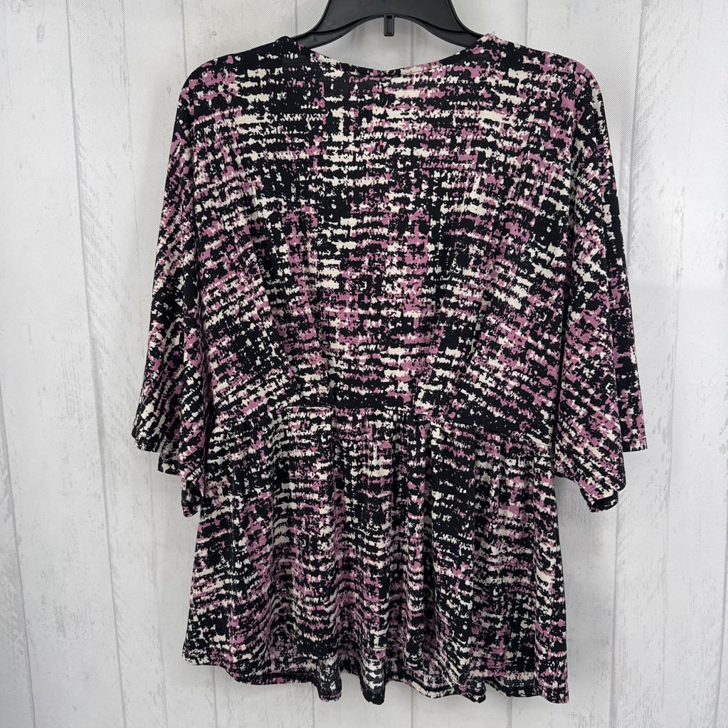 M printed v-neck drop shoulder top