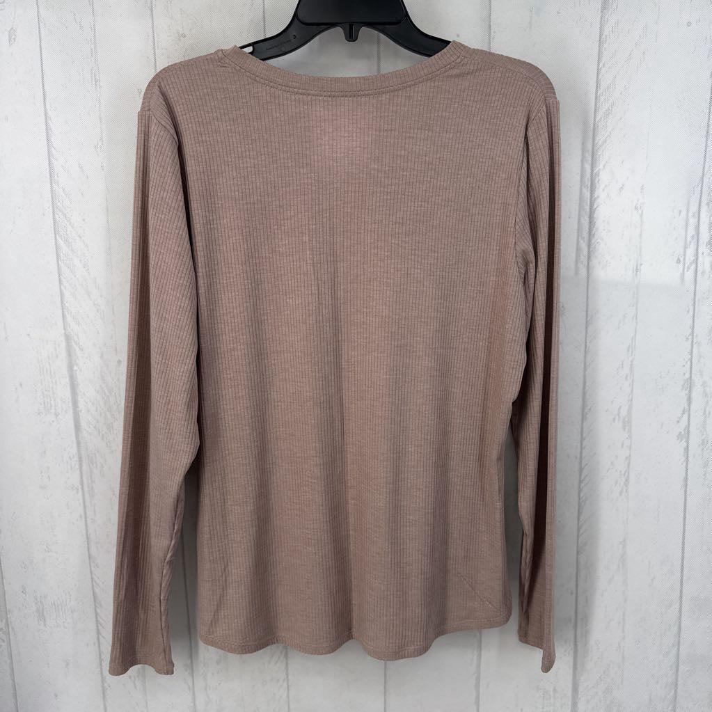 XL l/s ribbed 3 button top