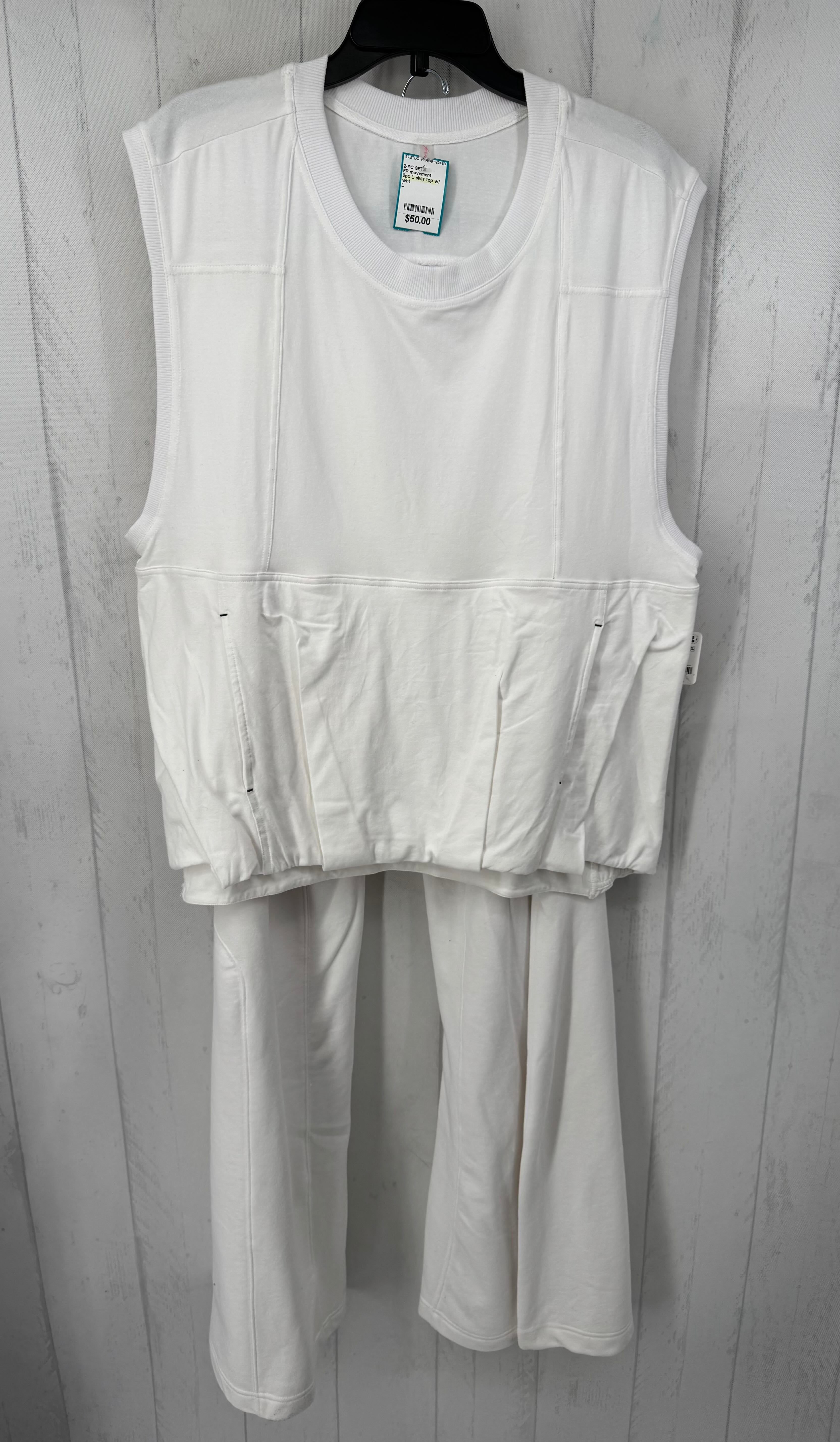 2pc L slvls top w/ front pouch w/ athletic joggers
