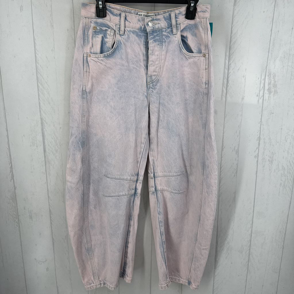 26 light wash jeans