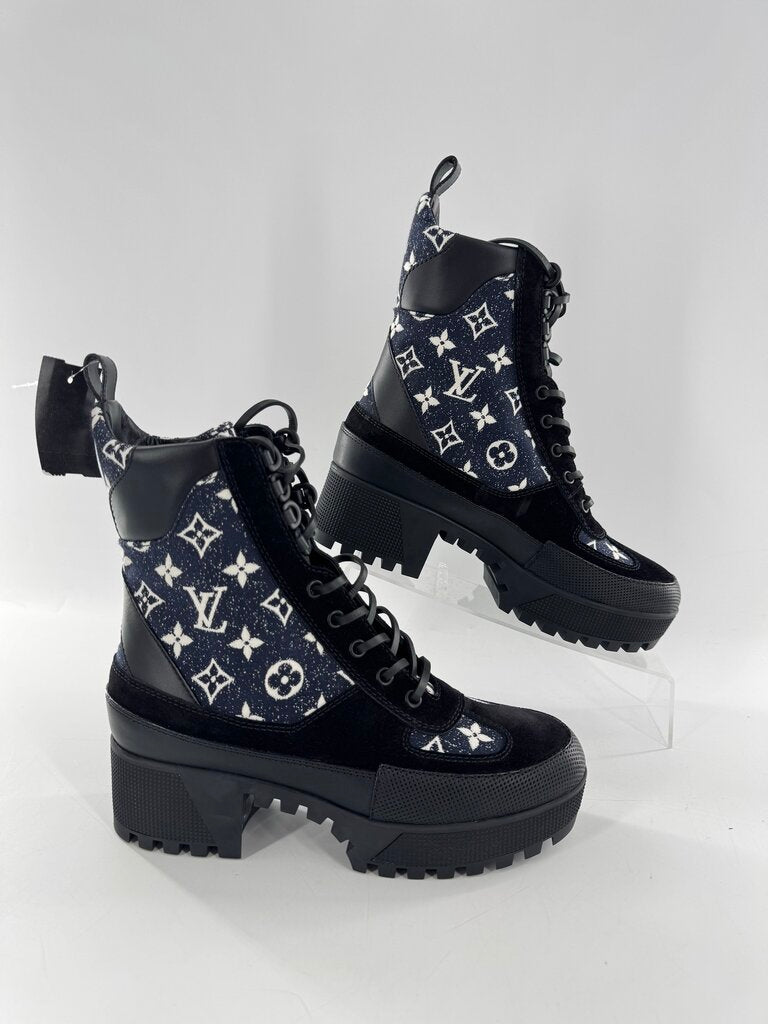 8/8.5 Laureate monogram platform desert boot