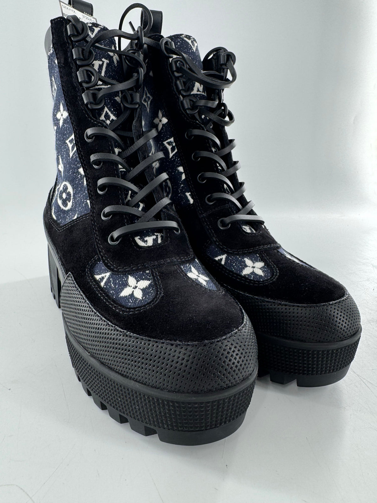 8/8.5 LV Laureate Platform Desert Boots