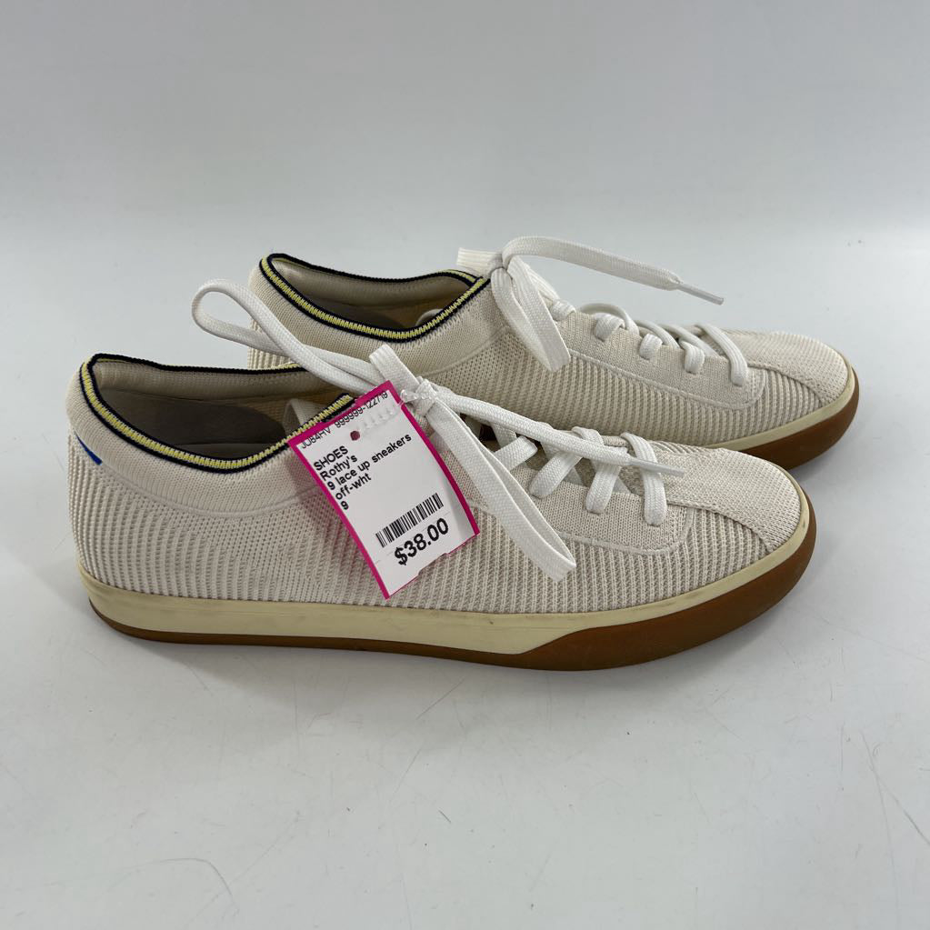 9 lace up sneakers w/ gum rubber sole