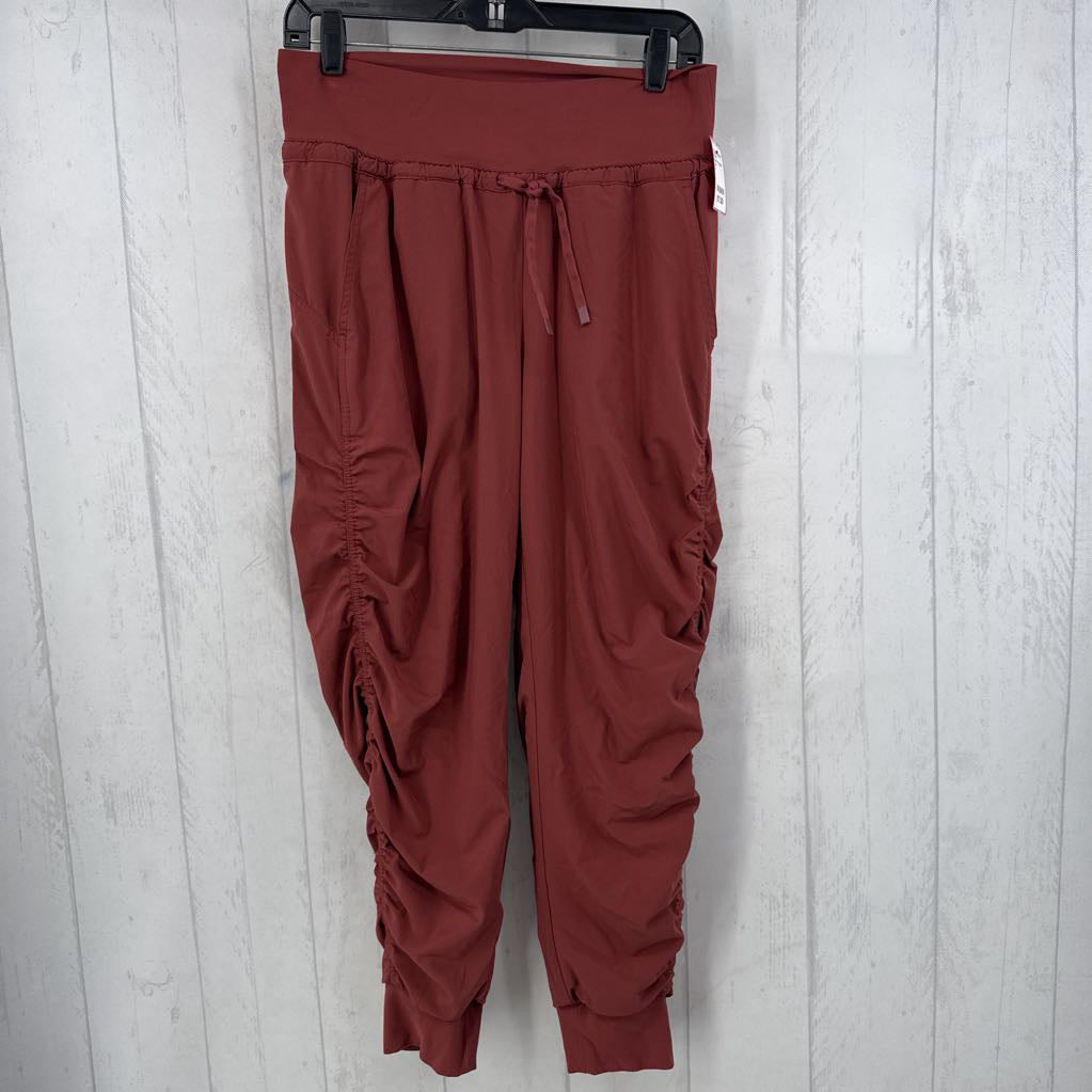 4 pull-on joggers