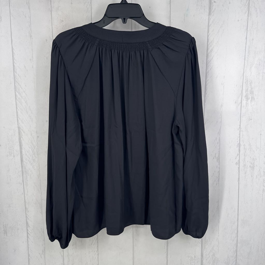 L split neck l/s top