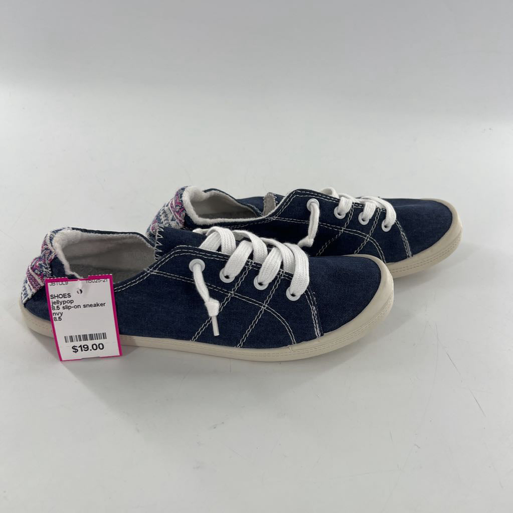 8.5 slip-on sneaker