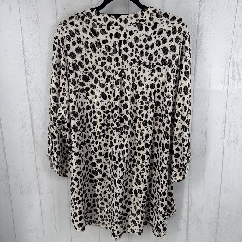 XL animal print split neck 3/4 slv top