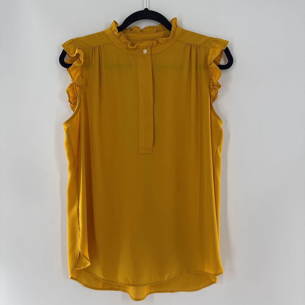 M quarter button down flutter slv top